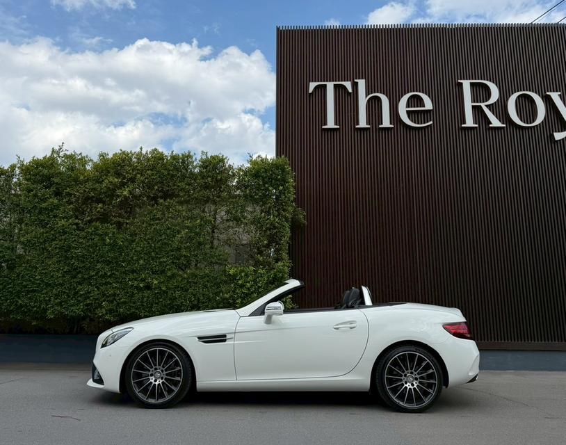 MERCEDES-BENZ SLC300 2.0 AMG DYNAMIC ROADSTER R172 2016 สีขาว ไมล์น้อยสุด รูปที่ 6