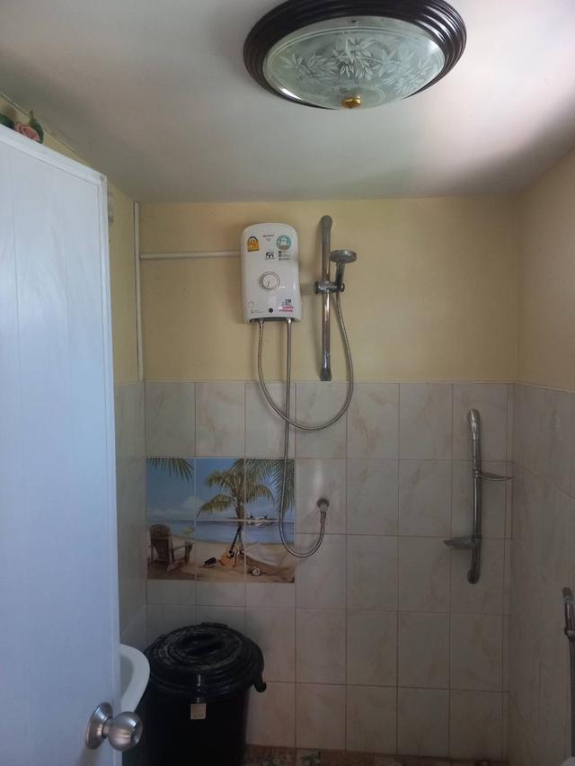 ให้เช่าบ้านเดี่ยว 2 ชั้น 20 ตร.ว. พร้อมเฟอร์นิเจอร์ ราคาถูกมาก ตำบลโคกคาม บางปะม้า สุพรรณบุรี ( เจ้าของปล่อยเช่าเอง ) 9