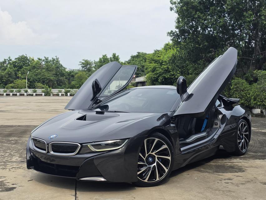 ขาย Bmw i8 ปี14 (รถสีเทา) รถสวย พร้อมใช้งาน