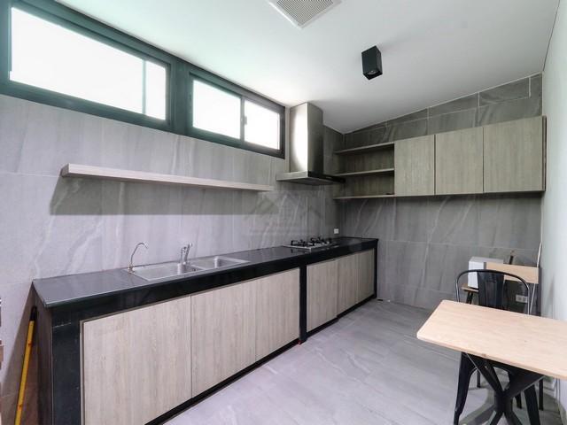 ขาย โฮมออฟฟิศ สไตล์โมเดิร์น 4 ชั้น DISTRICT ดิสทริค เอกมัย-รามอินทรา ซอยรามอินทรา 40 6