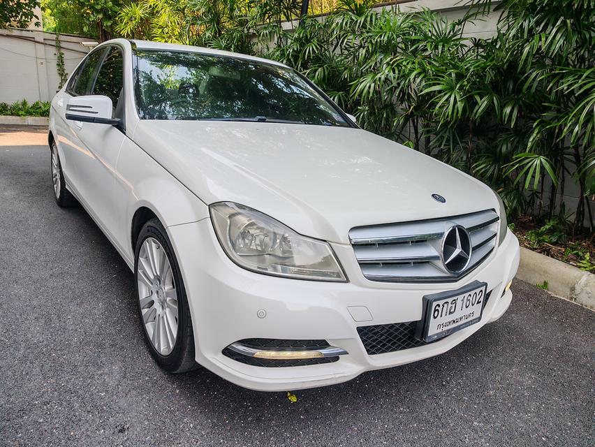 mercedes benz c200 cgi พร้อมประกันชั้น 1 ประวัติซ่อมชัดเจน