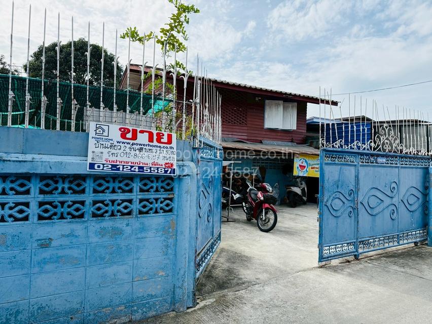 บ้านเดี่ยว บ้านสร้างเอง ซอยกรุงเทพนนท์ 12 แยก 20/1 ถนนกรุงเทพ – นนทบุรี ต.บางเขน อ.เมืองนนทบุรี จ.นนทบุรี