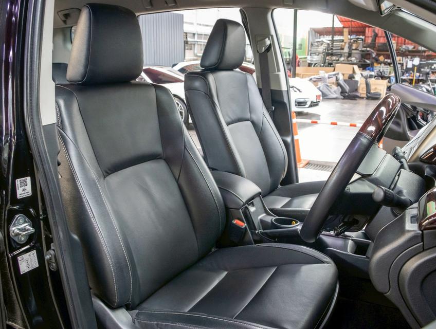 TOYOTA INNOVA 2.8 CRYSTA PREMIUM ปี 2022 16