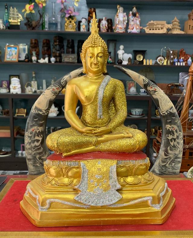 พระพุทธรูปปางสมาธิ องค์ใหญ่ เนื้อเรซิน 7