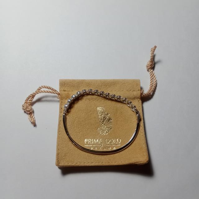 สร้อยข้อมือประดับเพชร