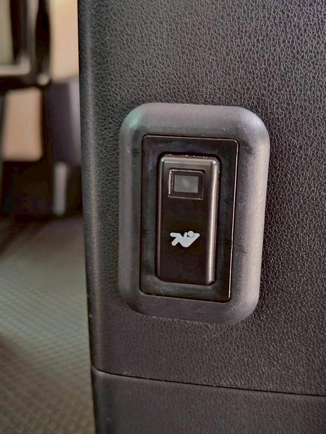 รหัสรถ PAT6009 Toyota Majesty 2.8 Premium ปี 2020 สีดำ 16