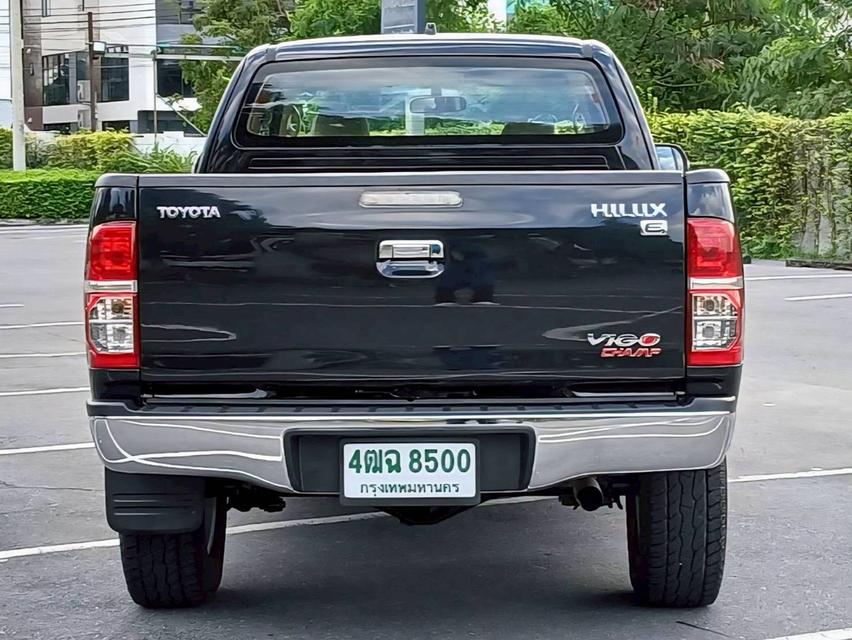 Toyota Vigo Prerunner Smart Cab 2.5 E VN Turbo เกียร์ธรรมดา สีดำ ปี 2013 8