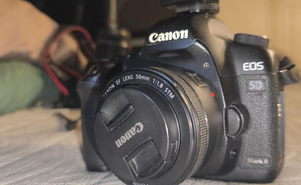 กล้อง 📷 ชุด: Canon 5D Mark II + 50mm f/1.8 STM