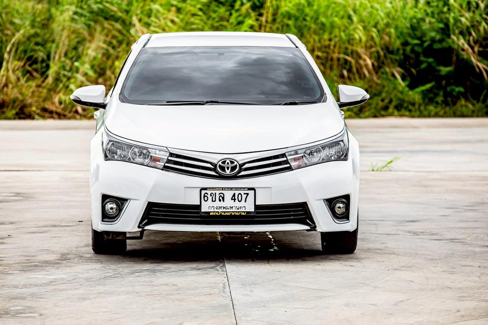 Toyota Altis 1.6G ปี 2014 สีขาว 2