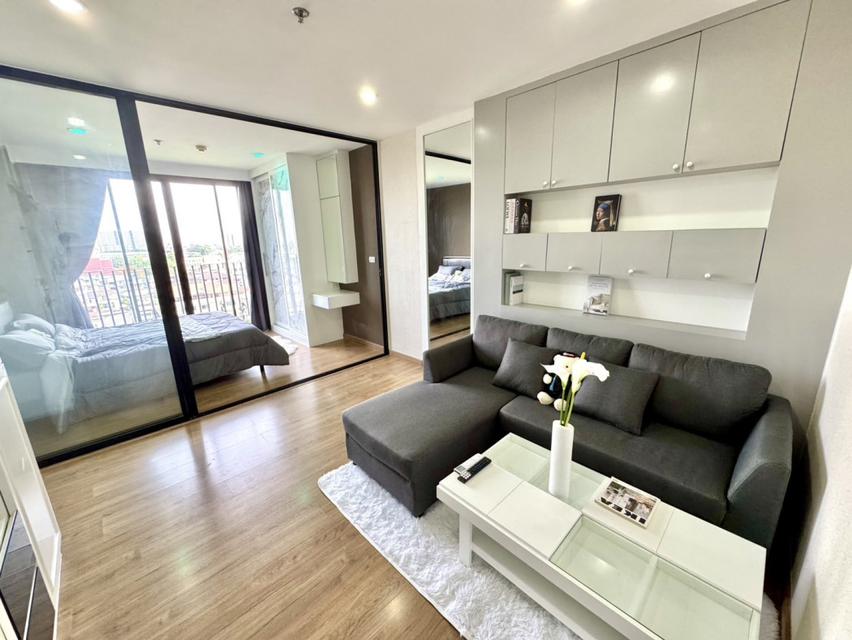 ขาย คอนโด เดอะ ทรี อินเตอร์เชนจ์ 35.98 ตรม. แต่งแบบห้อง Show Room เฟอร์ครบใหม่กิ๊ก อยู่ติด Gateway บางซื่อ ใกล้ MRT บางโ 4
