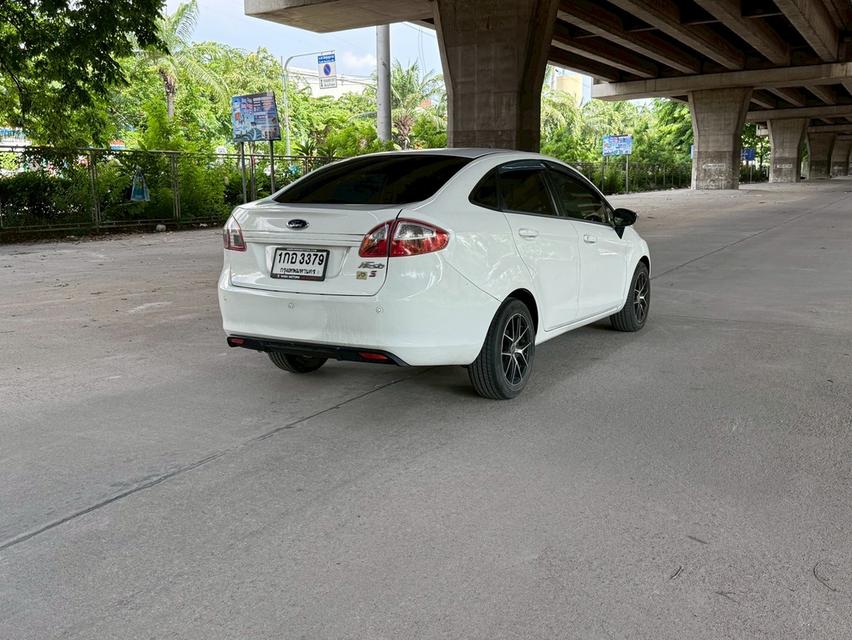 ขายรถ Ford Fiesta 1.5S ปี 2013 สีขาว เกียร์ออโต้