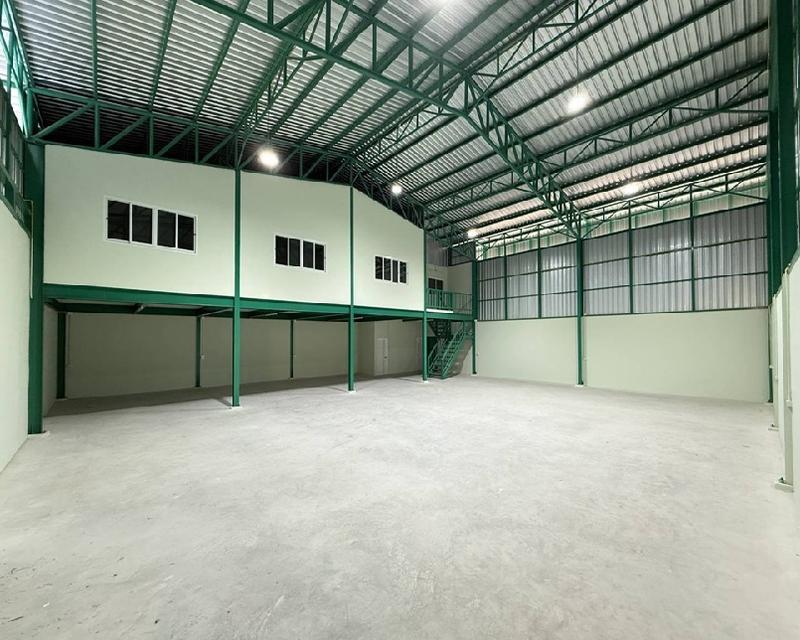 ให้เช่าโกดังพร้อมสำนักงาน / ถนนพัฒนาชนบท 2 ลาดกระบัง ริมถนนพัฒนาชนบท 2 / เลียบถนนมอเตอร์เวย์ / พื้นที่โกดัง 387 ตารางเมตร 3