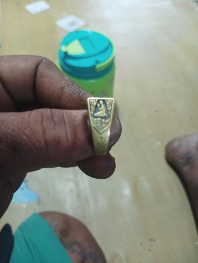 แหวนหลวงปู่ดู่ปี 19 สภาพสวยๆคงเดิมรอยจารย์ยัง รูปที่ 4