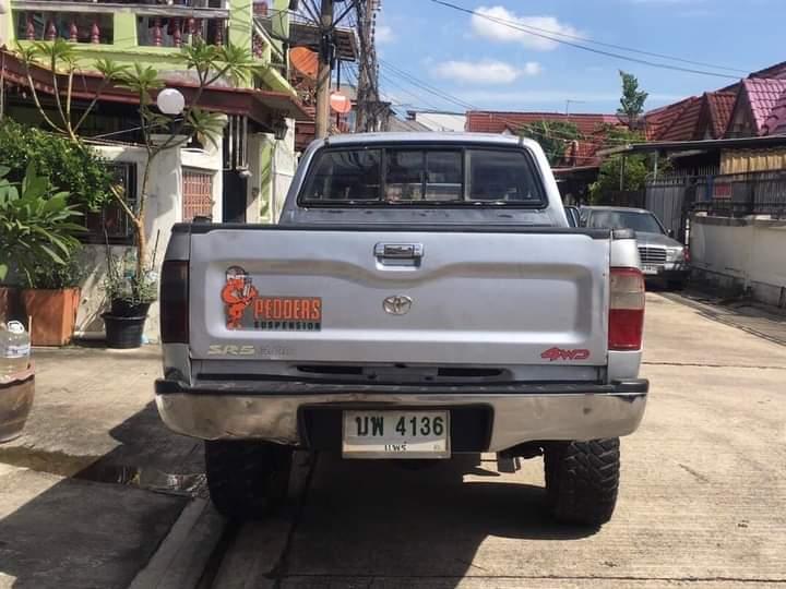 Toyota Hilux Tiger 3.0 สีเทา 8