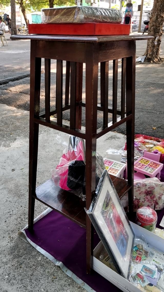 โต๊ะไม้โบราณอายุกว่า100ปี
