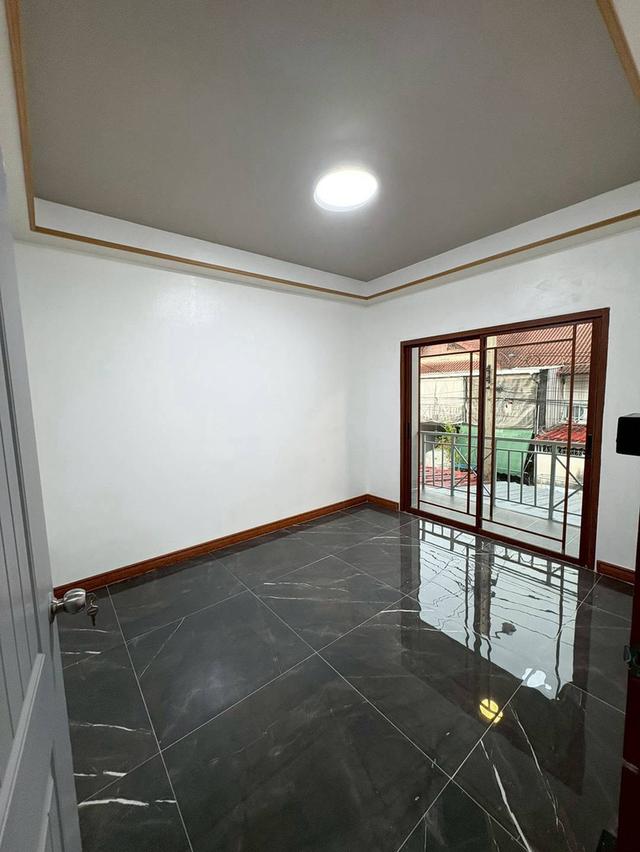 หมู่บ้านพฤกษา3 ถนนวัดลาดปลาดุก บางบัวทอง ทาวน์เฮาส์ 2 ชั้น ตกแต่งใหม่พร้อมอยู่ หน้ากว้าง6เมตร ใกล้ตลาด สามารถเดินขึ้นรถตู้ได้สบาย 17