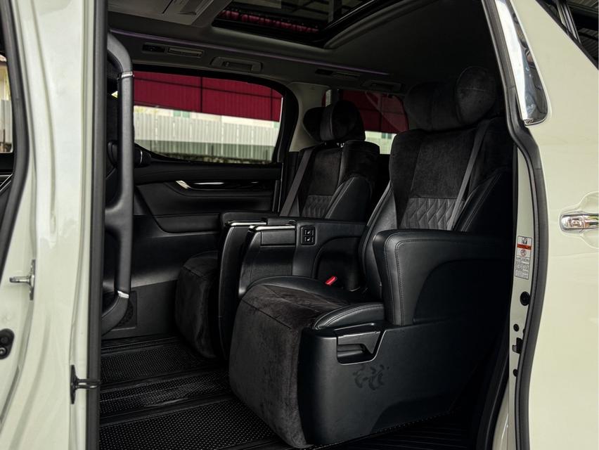 รหัสรถ WRT9108 2016 TOYOTA VELLFIRE, 2.5 11