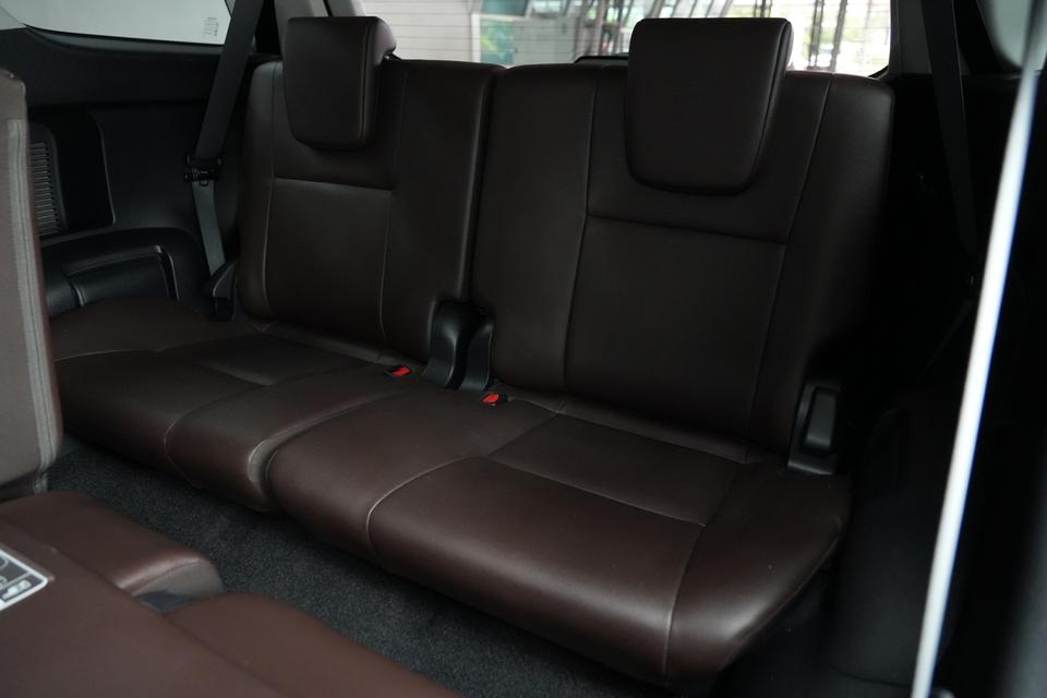 2019 TOYOTA FORTUNER 2.4 V 2WD SUV สีดำ เลขไมล์ 120847 กม. 16