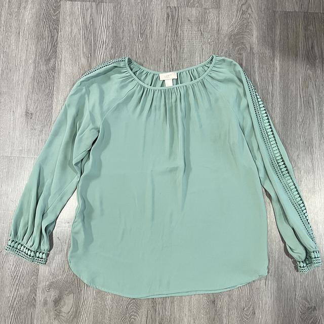 เสื้อทำงานผ้าซีฟอง สวยใหม่