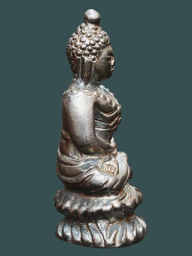 พระชัยวัฒน์หลวงปู่เอี่ยม วัดหนัง เนื้อสําฤทธิ์ ออกวัดอัปสรสวรรค์ (วัดหมู)...เก่าๆ 3