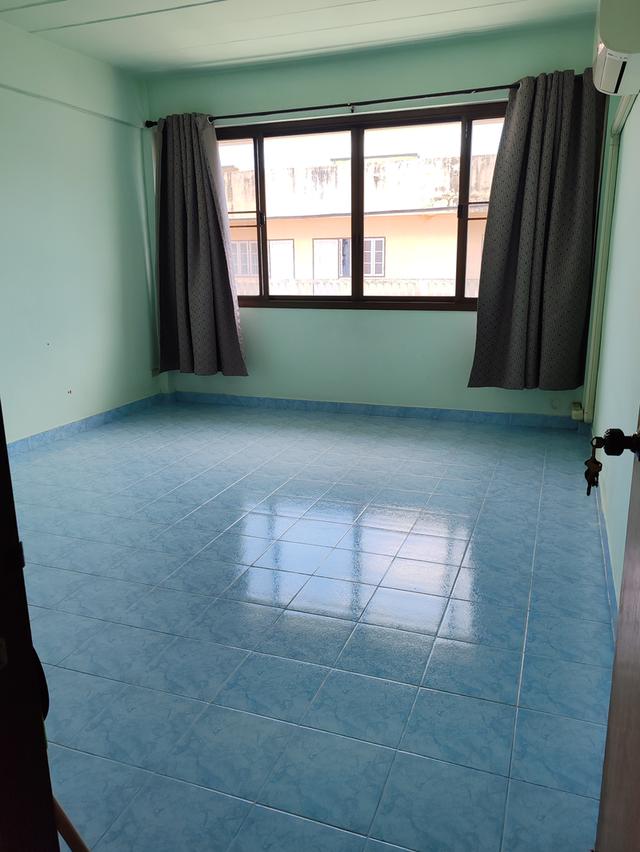 อาคารพาณิชย์ที่อยู่อาศัย 10