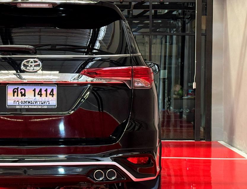 2020 TOYOTA FORTUNER 2.4 V รถสภาพสมบูรณ์ พร้อมใช้งาน รถวิ่งน้อย เข้าศูนย์ทุกระยะ ไม่เคยมีอุบัติเหตุครับ 9