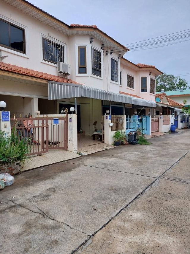 บ้านทาวน์โฮม2ชั้น 3ห้องนอน 2ห้องน้ำ 4