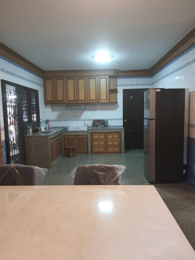 💫 🏡 ให้เช่าบ้านเดี่ยวสองชั้น ใกล้ถนนวงแหวนรอบสอง ใกล้เซนทรัลเฟส 11