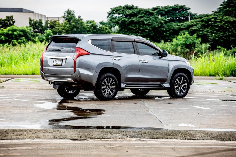 MITSUBISHI PAJERO SPORT 2.4 GT Premium ปี 2019 สีเทา มือเดียวป้ายแดง