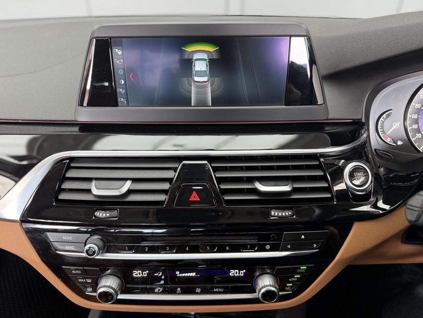 รหัสรถ WRT4764 2019 BMW SERIES 5, 530e 2.0 ELITE รูปที่ 8