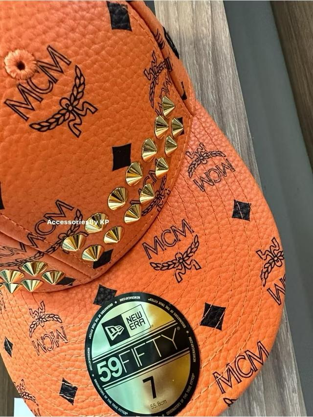 New !! MCM X NEW ERA CAP size 7(55.9)หนังแท้ถือว่าคุ้มมากกับราคาหมวกแบรนด์เนมใส่ได้อีกยาวๆ 6