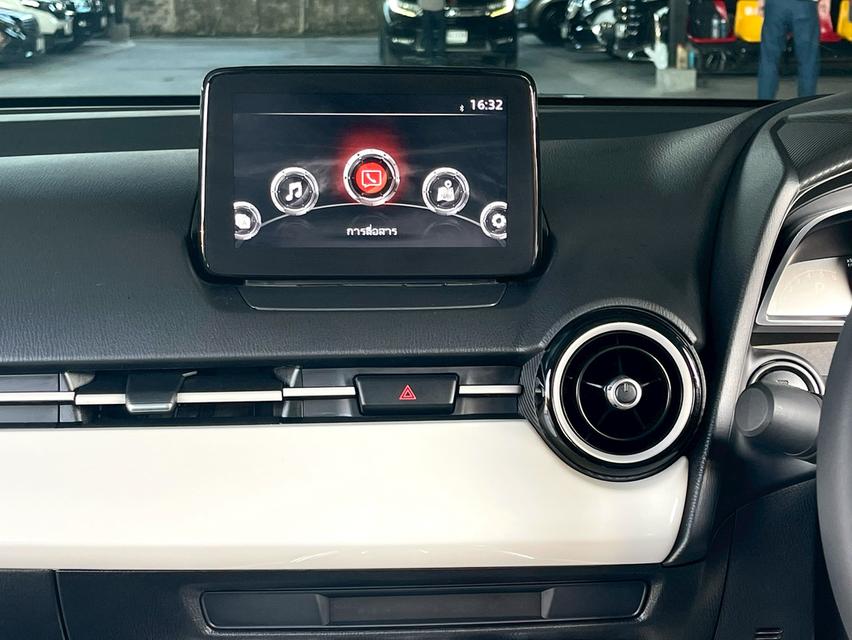 ขายMazda2 1.3S ปี23จด24 10