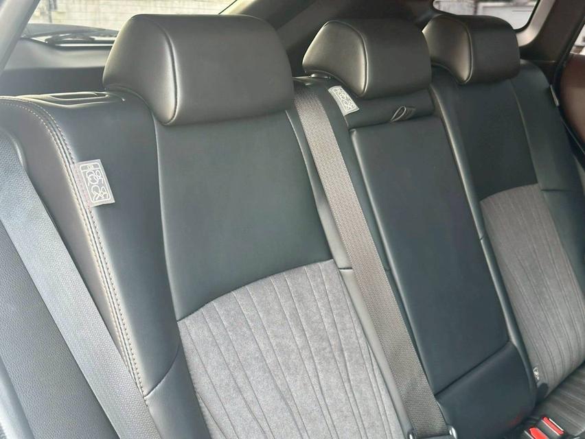Toyota Harrier Hybrid G ปี 2021 • Mileage: 95,000 km 12