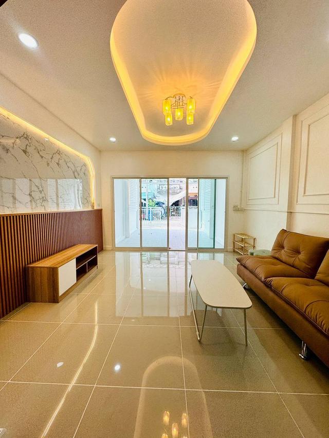 หมู่บ้านนิวเวิลด์วิลล์ 5