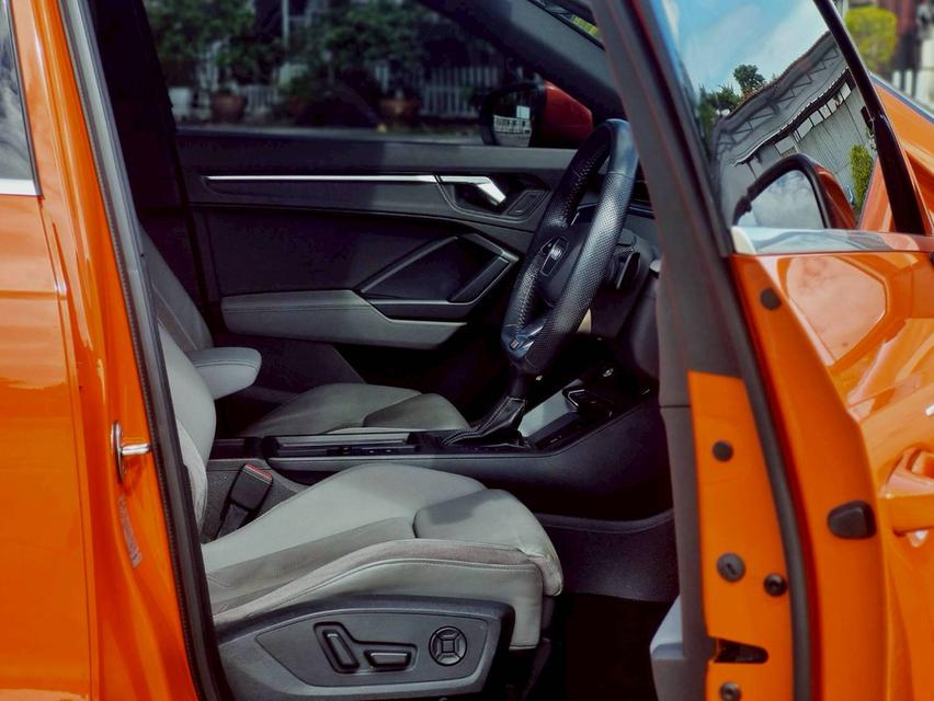 AUDI Q3 35TFSI S-Line ปี 2021 ไมล์ 60,800 km. 7