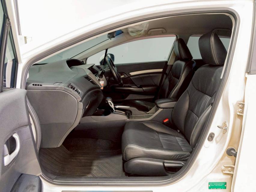 Honda Civic 1.8E ปี 2014 13