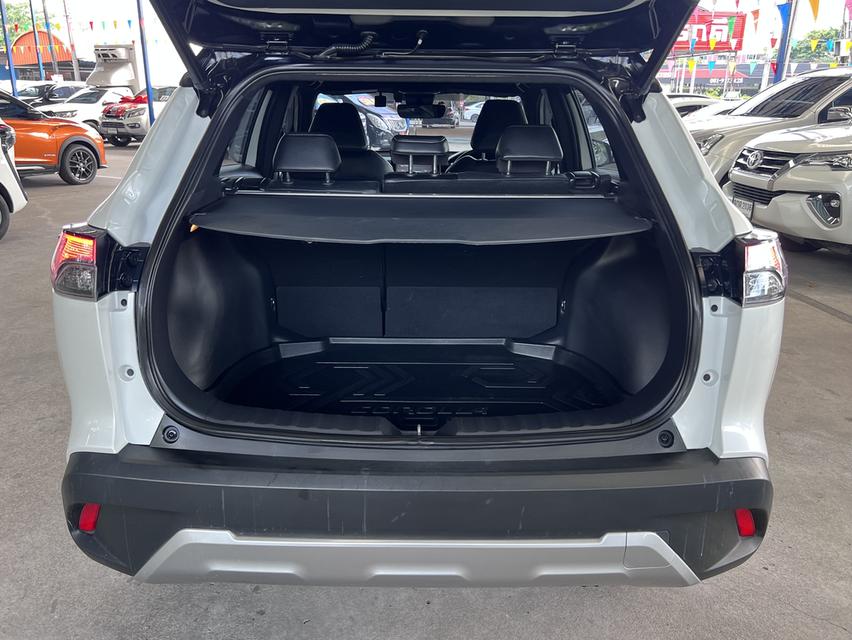 ขาย Toyota Cross 1.8 GR Sport Hybrid ปี 2022 ออโต้ สีขาว เครื่องเบนซิน+ไฟฟ้า รถสวยขับดี ประหยัดน้ำมัน รูปที่ 12