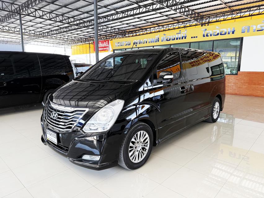 Hyundai Grand Starex 2.5 VIP (ปี 2016) Wagon AT