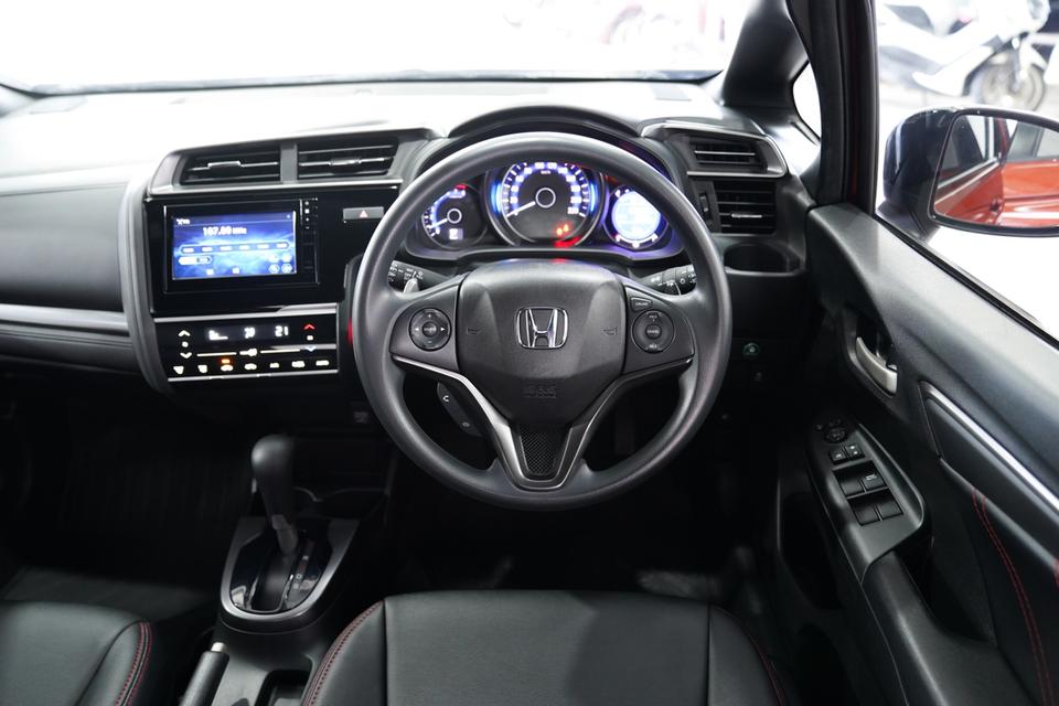 HONDA JAZZ 1.5 RS AT ปี 2017 สีส้ม 4