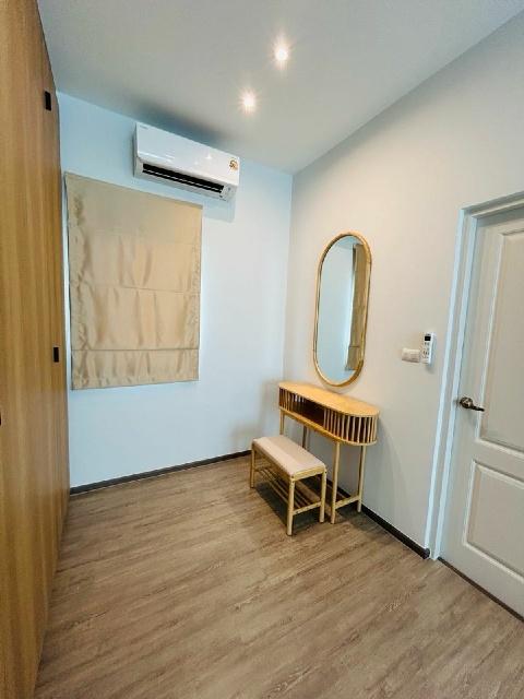 บ้านใหม่ หรู 2 ชั้น 210 ตร.ม. ย่านเมกาบางนา บรรยากาศร่มรื่น วิวสวน รร.นานาชาติคอนคอร์เดียน 600 ม.4 น้ำ สูง โปร่ง พร้อมเฟ 6