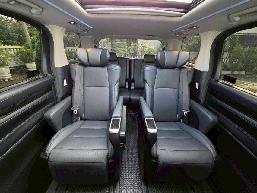 Toyota ALPHARD SRC E-Four ดำ ปี 2022 ไมล์ 50,000 กม. 13