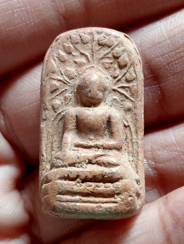 พระคงลำพูน สอบถามได้ค่ะ