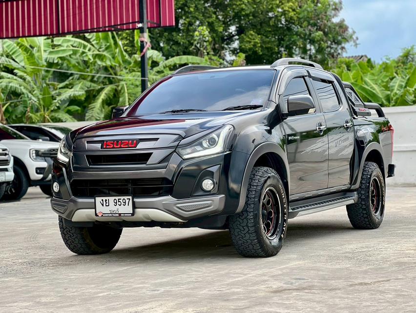 ISUZU D-MAX V-CROSS CAB-4 3.0 Ddi M ปี 2019 โฉม V-CROSS CAB-4 19-ปัจจุบัน 3