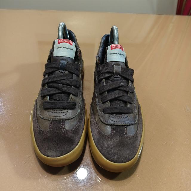 Camper Pelotas Low Top Sneakers in Brown Leather and Suede ShoesSize. 39/24.5(25) cm⭐⭐⭐⭐ Pre-owned/ Good Condition🔥 Price : 750฿ รูปย่อยที่ 3