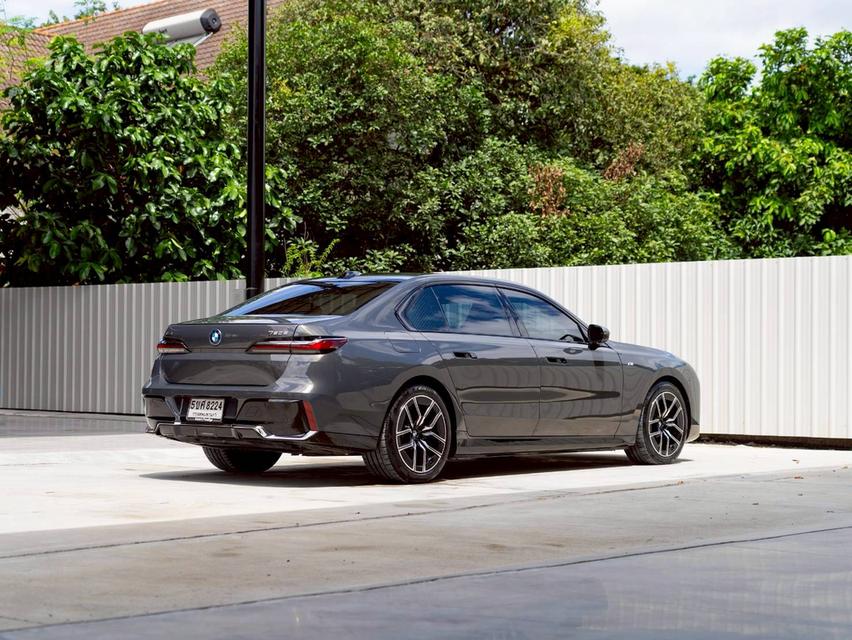 BMW 750e xDrive MSport (G70) ปีจด 2024