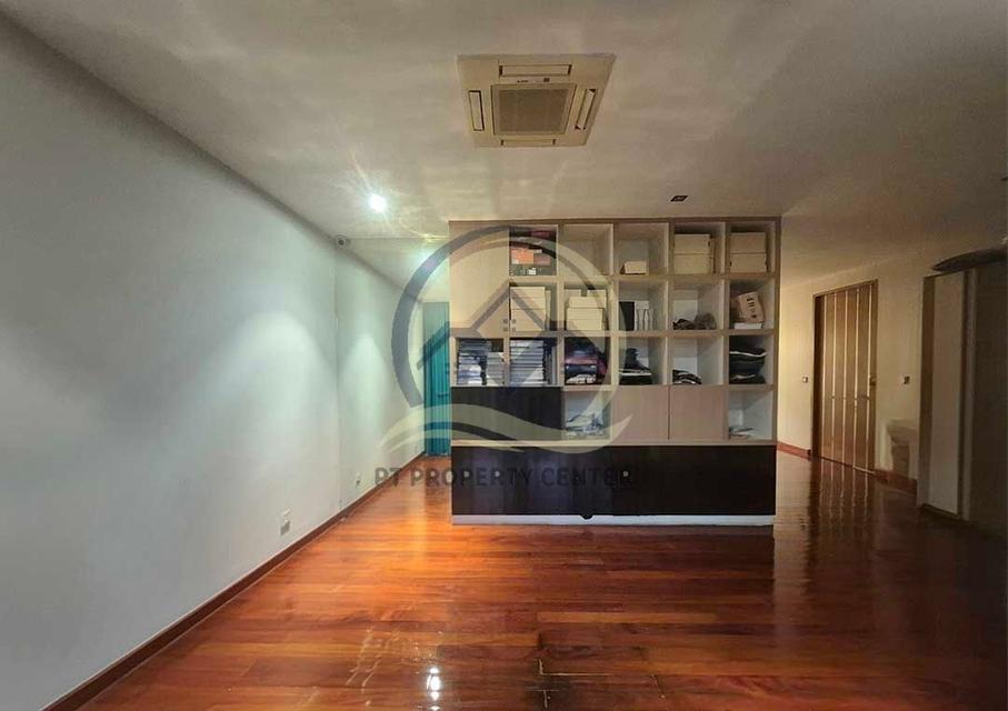 โครงการรัชดานิเวศน์ ซอยประชาราษฎร์บำเพ็ญ 24 ถนนรัชดาภิเษก บ้านเดี่ยว 2 ชั้น สร้างเองสไตล์โมเดริน์ พร้อมสระว่ายน้ำส่วนตัว อยู่ใจกลางเมือง เดินทางง่าย ใ 19