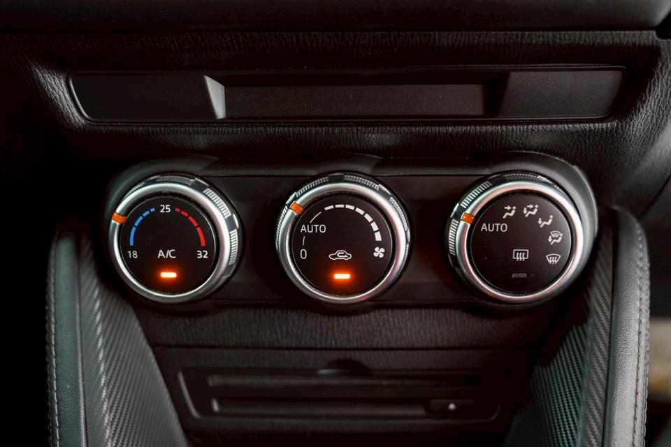 MAZDA 2 HATCHBACK 1.3 HIGH CONNECT AT ปี 2018 9