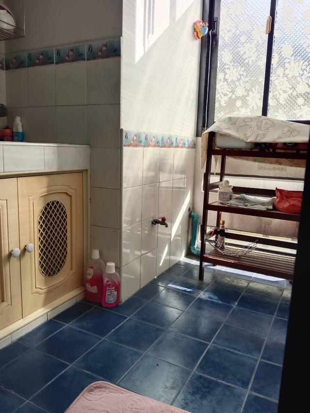 ขายคอนโดใจกลางเมือง 10 นาทีถึงรถไฟฟ้าใต้ดิน ลาดพร้าว สนใจติดต่อ 0981655428 6