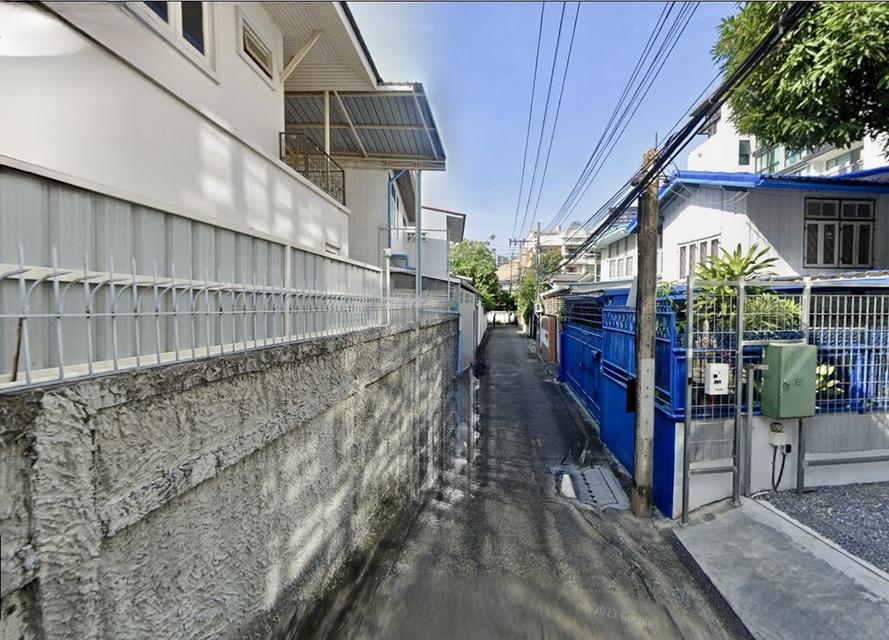 [For Sale] 2-Storey Detached House, Soi Sukhumvit 65, Near BTS Ekkamai. 4