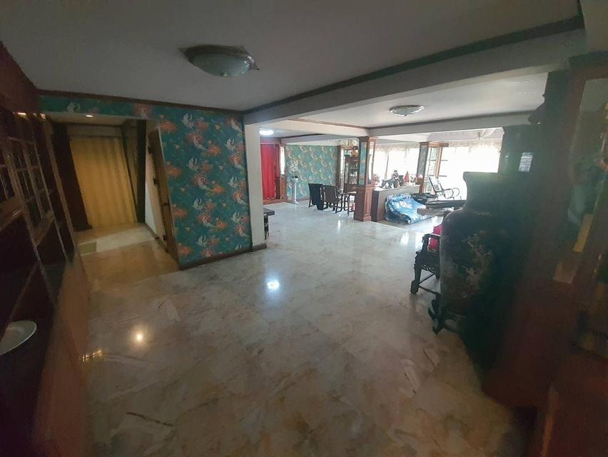 ขายบ้านพร้อมที่ดิน 300 ตร.วาย่านปากเกร็ด 8